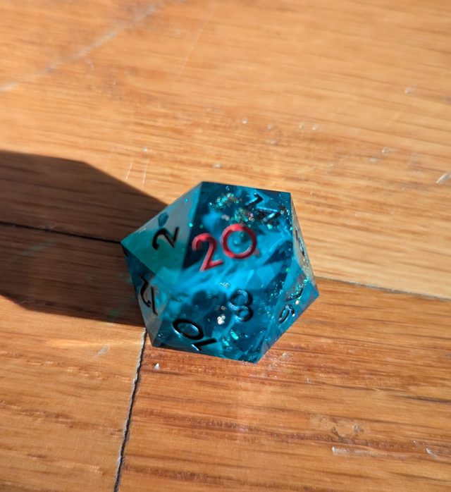 Green Knight D20 photographed by Annaberd
